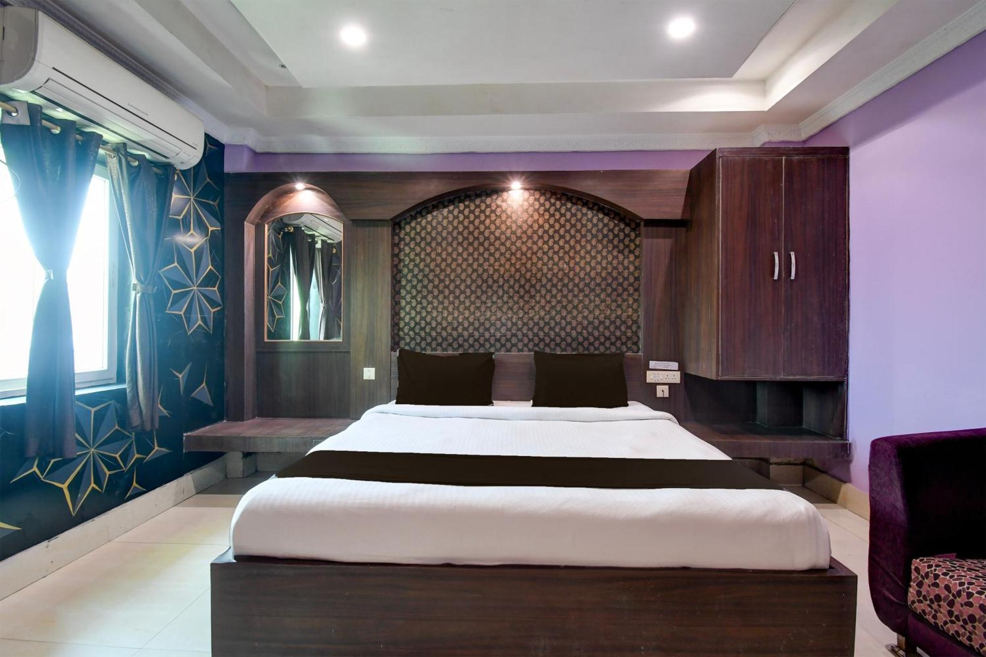 Hotel O Blue Royal Bhubaneswar Esterno foto