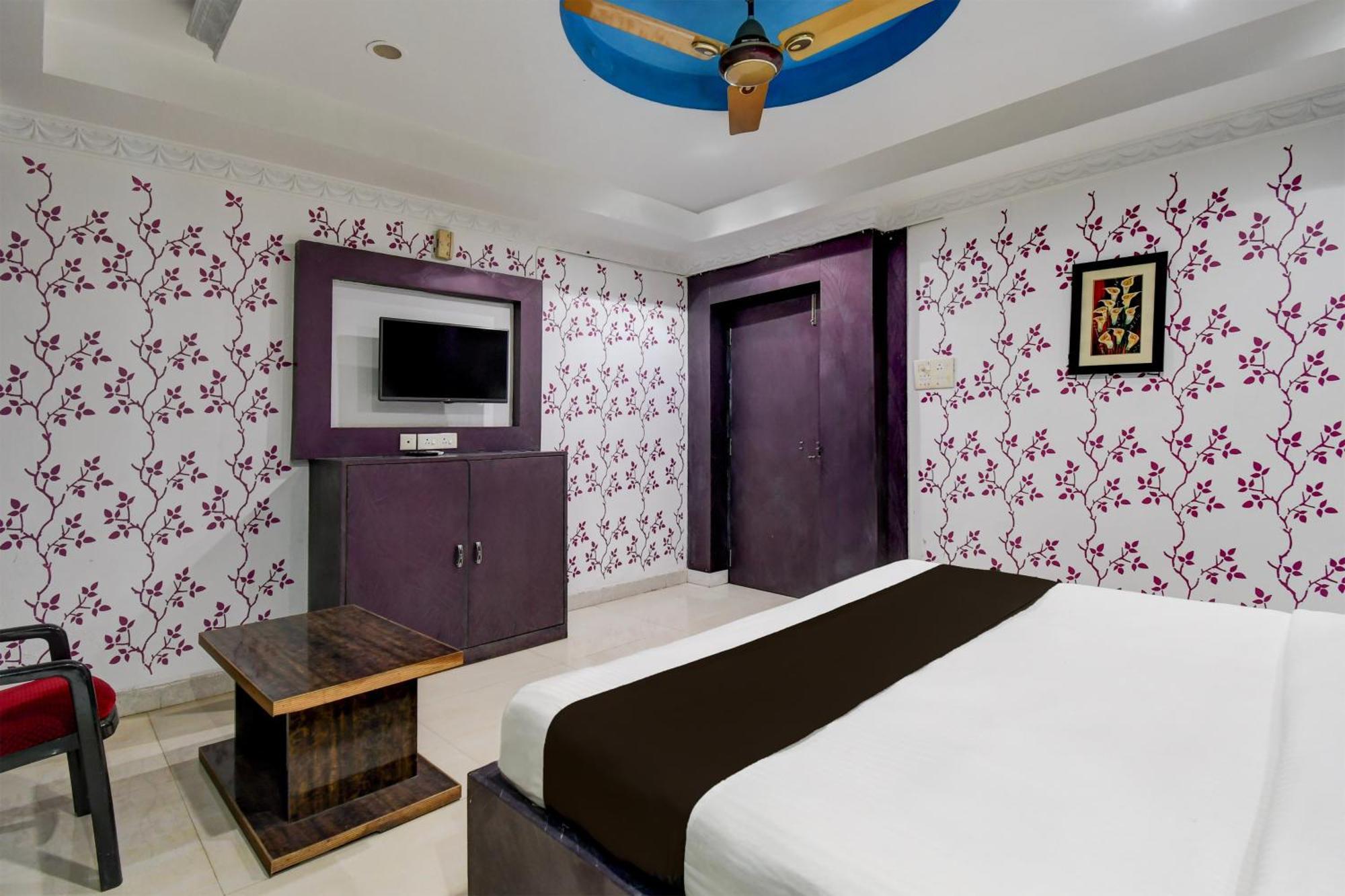 Hotel O Blue Royal Bhubaneswar Esterno foto