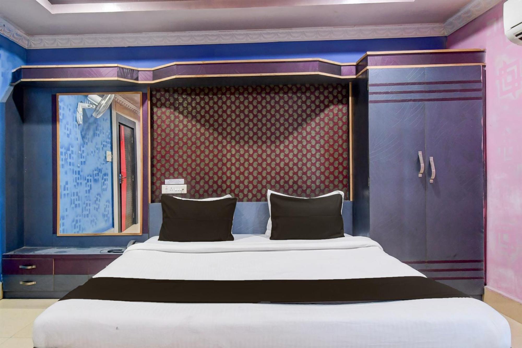 Hotel O Blue Royal Bhubaneswar Esterno foto