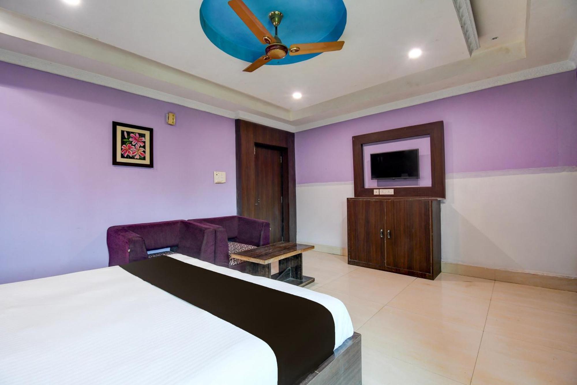 Hotel O Blue Royal Bhubaneswar Esterno foto