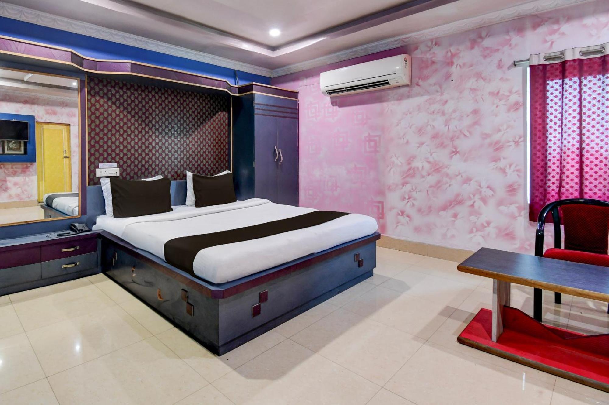 Hotel O Blue Royal Bhubaneswar Esterno foto