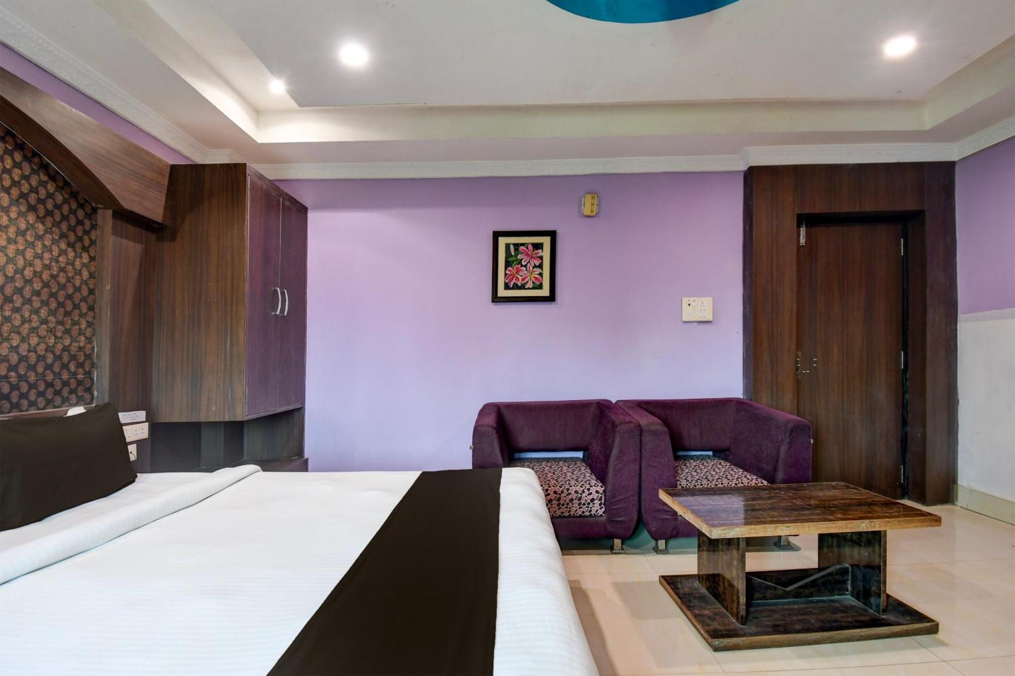 Hotel O Blue Royal Bhubaneswar Esterno foto