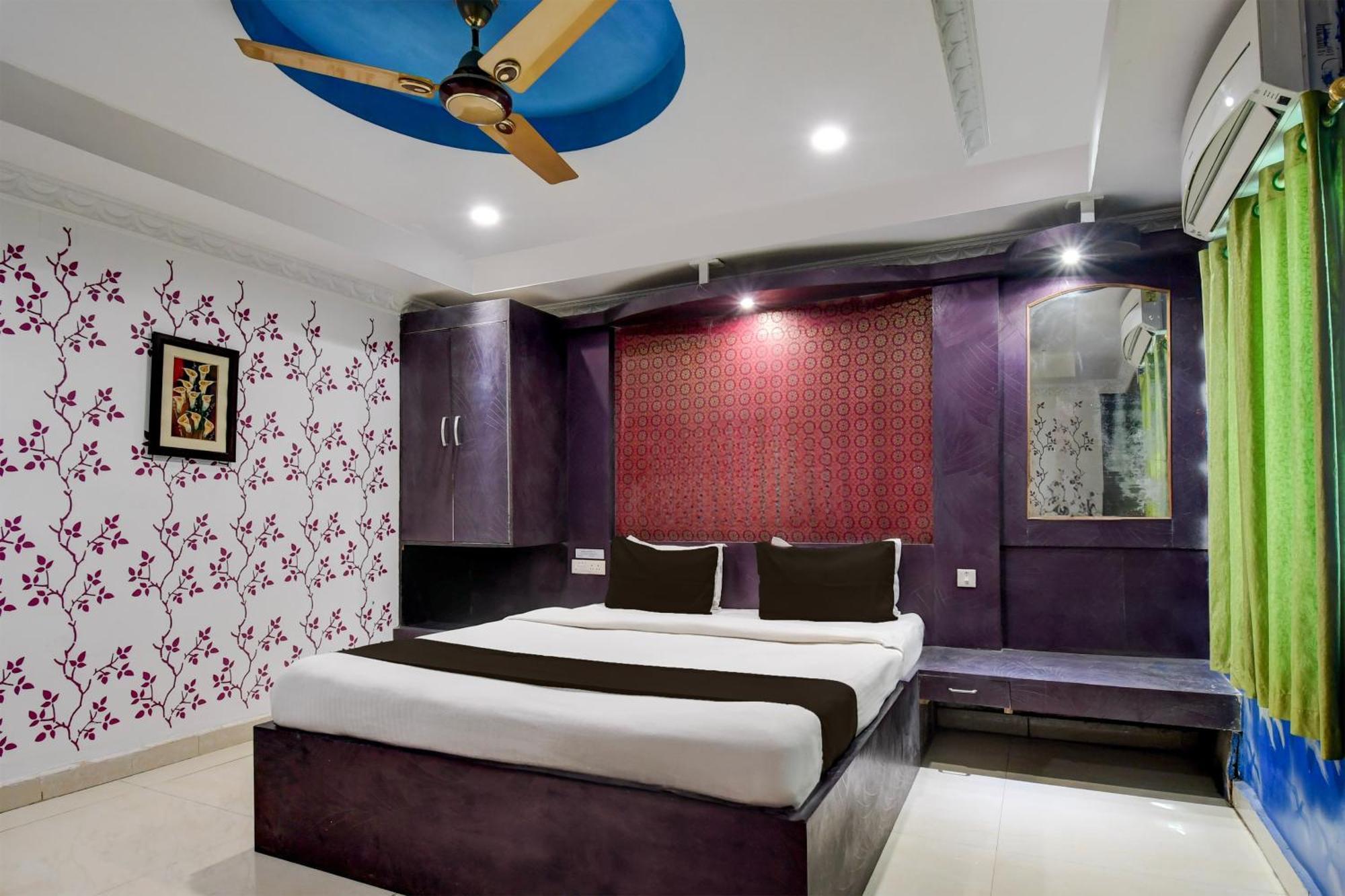 Hotel O Blue Royal Bhubaneswar Esterno foto