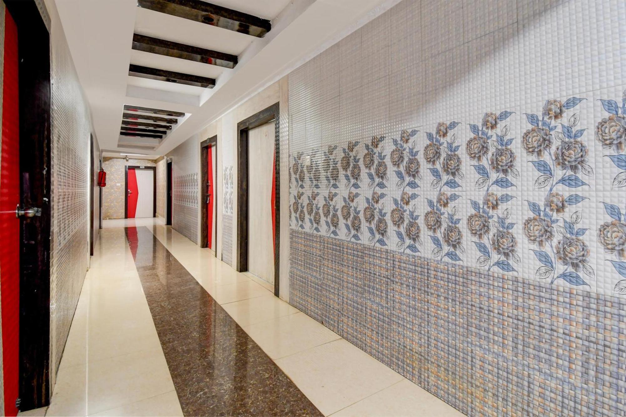 Hotel O Blue Royal Bhubaneswar Esterno foto